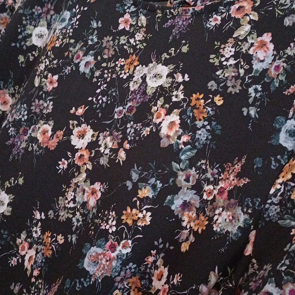 Dress - Picture 2 of 5